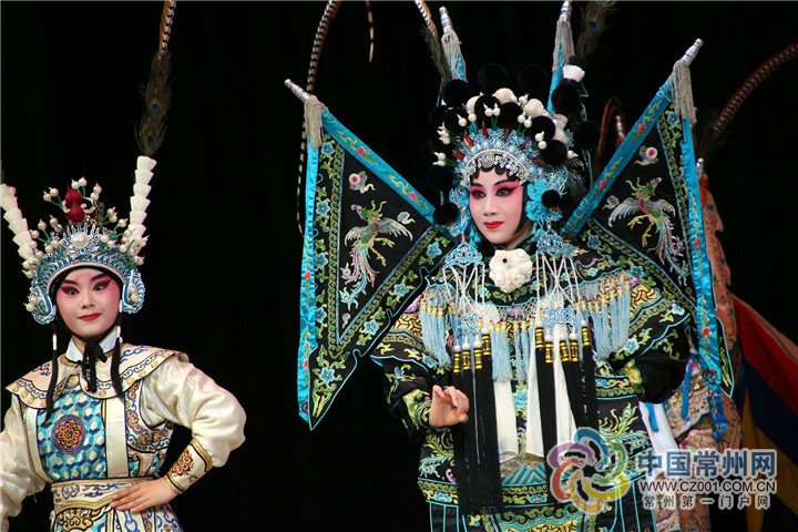 上海淮剧团在溧阳演出受到欢迎