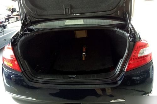 10款天籁后备箱自动开启