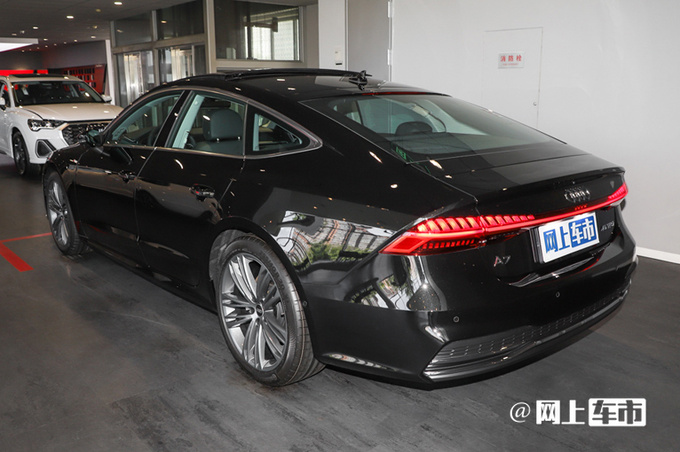 奥迪新a7配置曝光!取消2.0t低功 预计63万起售