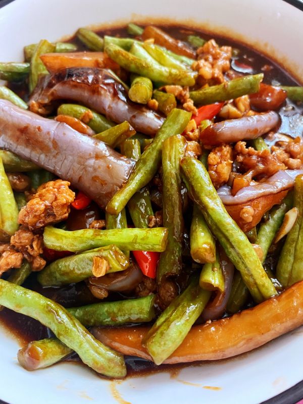 学会这些肉末豆角煸茄子,孩子多吃三碗饭