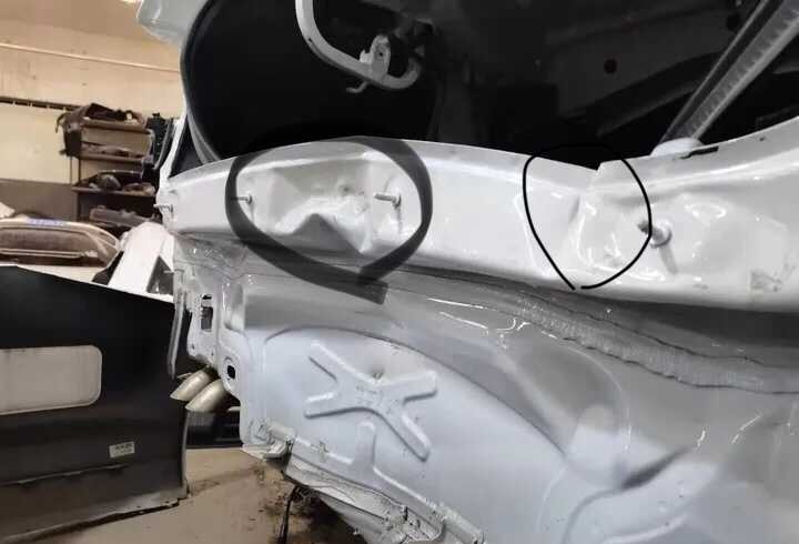 刚买三个月的车被追尾,4s店说后围板变形得切割更换?