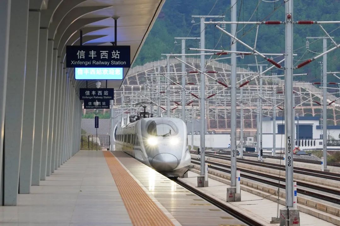 离开通又近一步!赣深高铁江西段开始运行试验