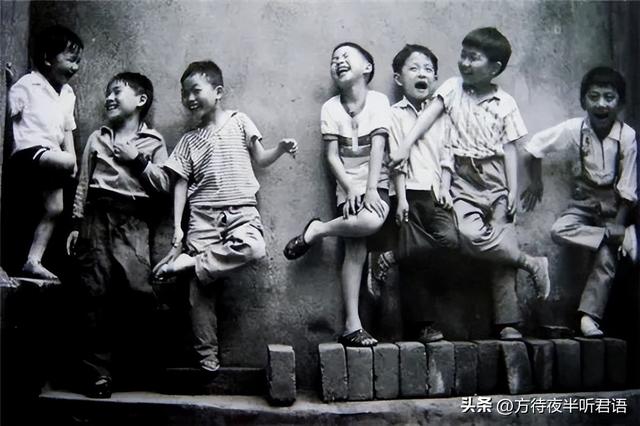 泪目!一百张老照片带你回到八十年代的上海