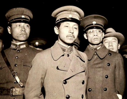 1931年日军发动九一八事变,邓铁梅分析东北军不抵抗原因及军情