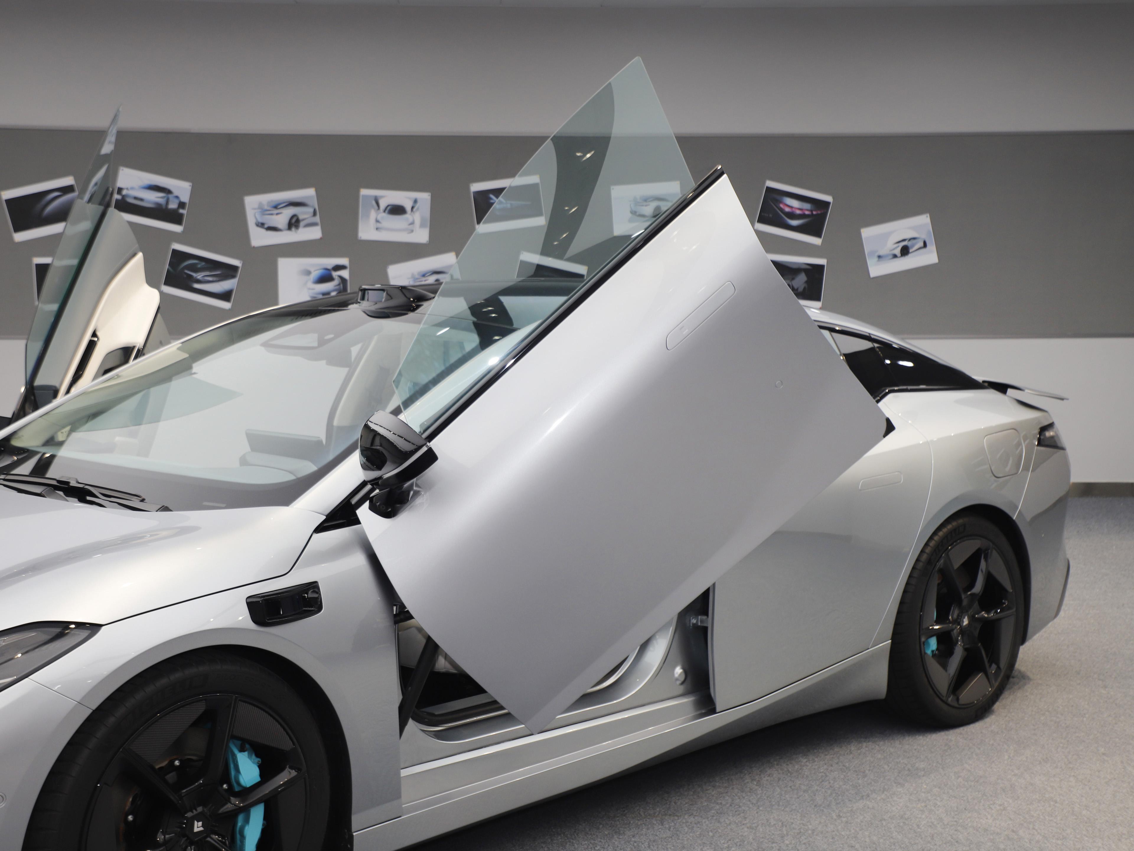 引言:想要了解车门究竟采用了何种材质吗?下面将为您详细解读