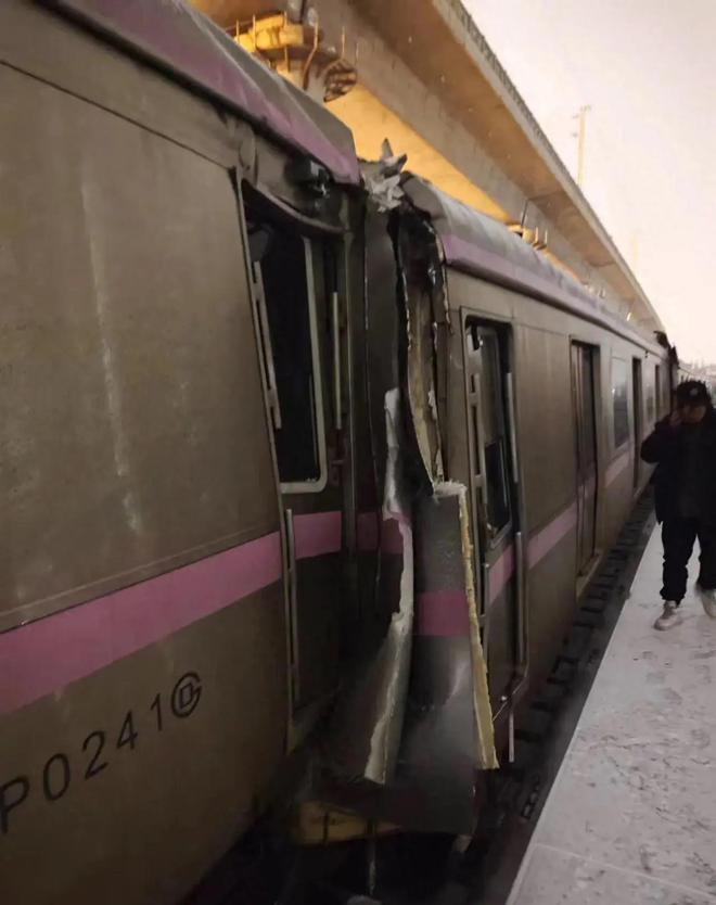 北京昌平线地铁车厢断裂追尾,原因是什么