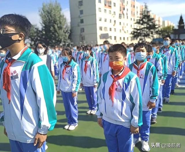 喜迎二十大,争做好队员 青岛市李沧区智荣中学举办主题队日活动