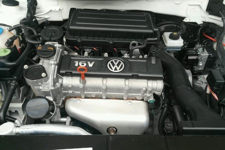 大众新宝来发动机怠速抖动