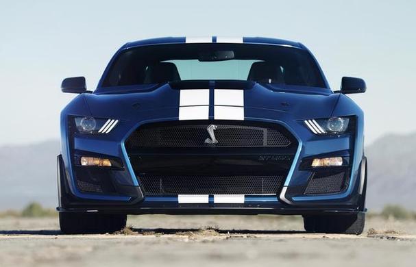 车标是个眼镜蛇的是什么车