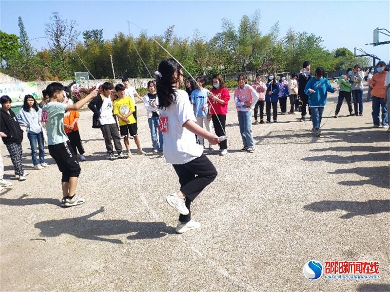 邵东牛马司镇范家山初级中学:鸣奏青春旋律 抒写运动乐章