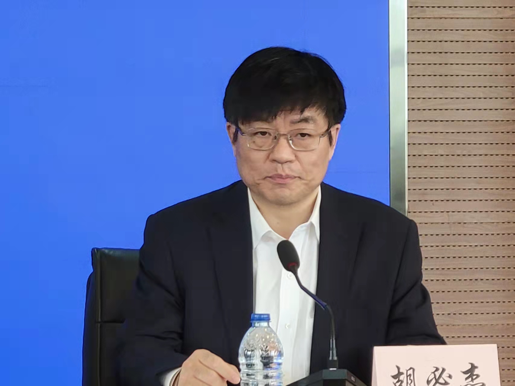 胡必杰:目前所有在院人员均为无症状感染者,轻型和普通型|疫情防控