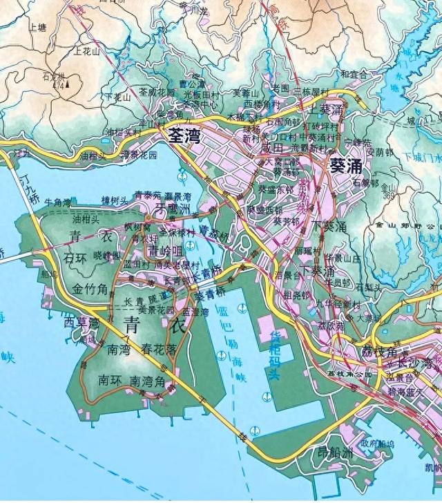 青衣岛是香港第5大岛屿,这里对面是荃湾,从机场到市区会路过