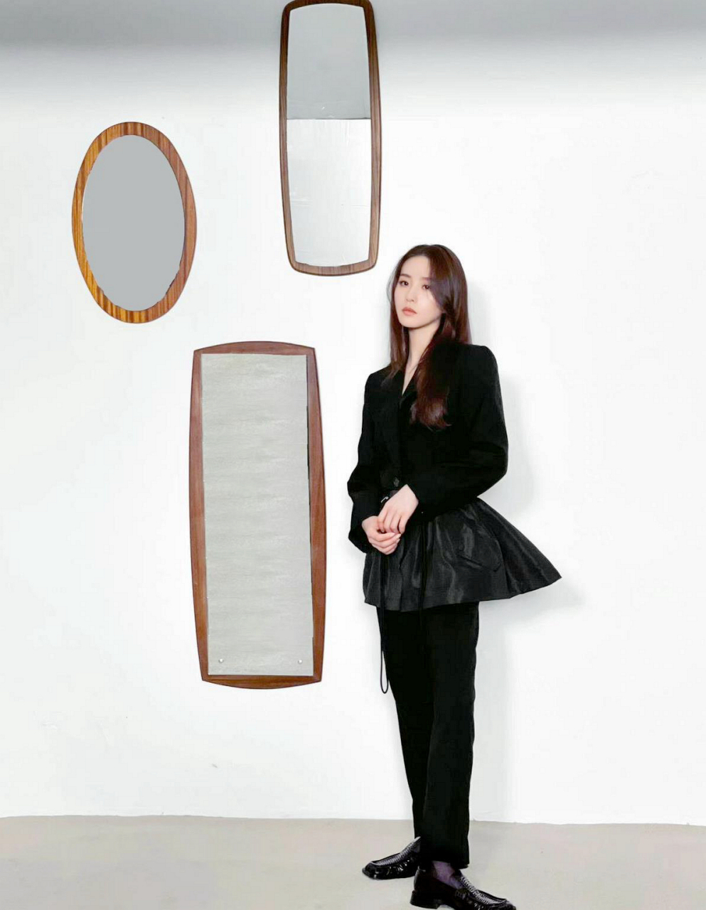 刘诗诗黑丝美腿性感优雅