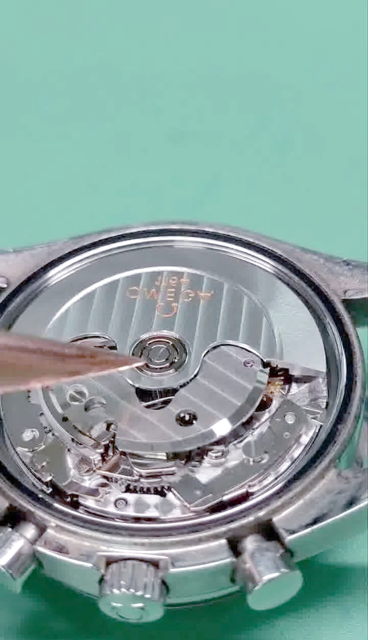 欧米茄手表进水维修费用及全面保养细节解析