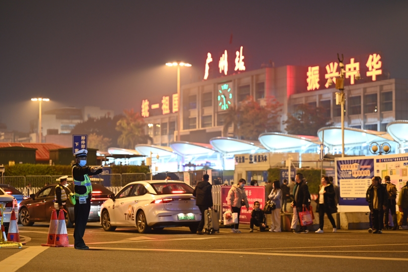 白云机场夜景航站楼图片