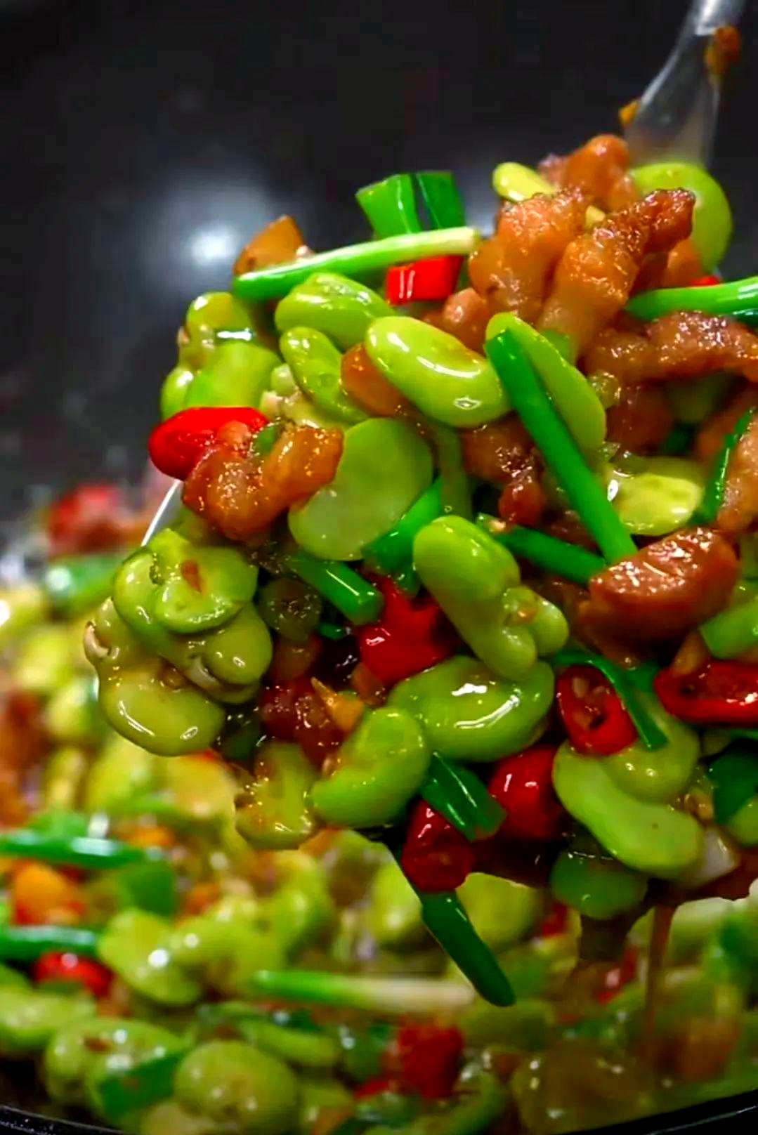 春季的"健脑美食"蚕豆炒肉,营养丰富,预防痴呆