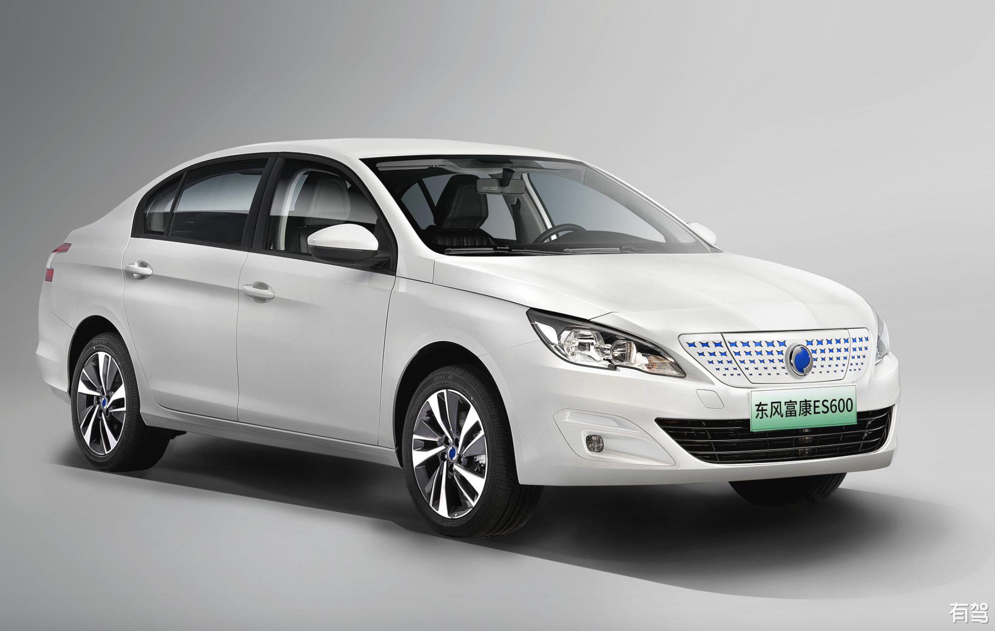 新车|东风富康es600正式上市,售价15.38万元,面向网约车市场