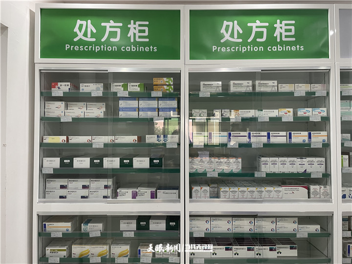 药店柜台药品摆放图片图片