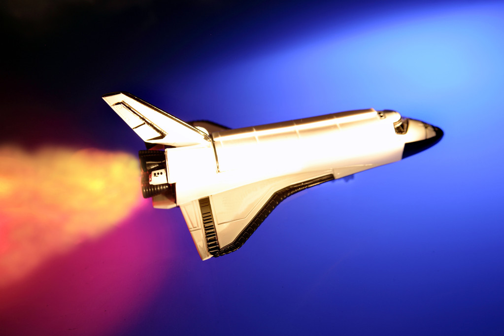 岳宣义将军七夕节即赋《天问飞飙架舰桥》