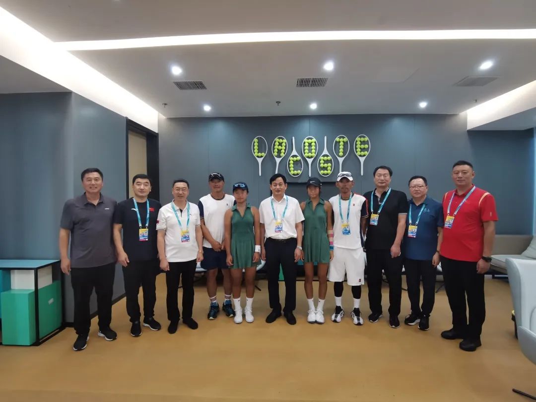 赵胜村副市长看望慰问青岛市参加省运会网球项目比赛的运动员和教练员