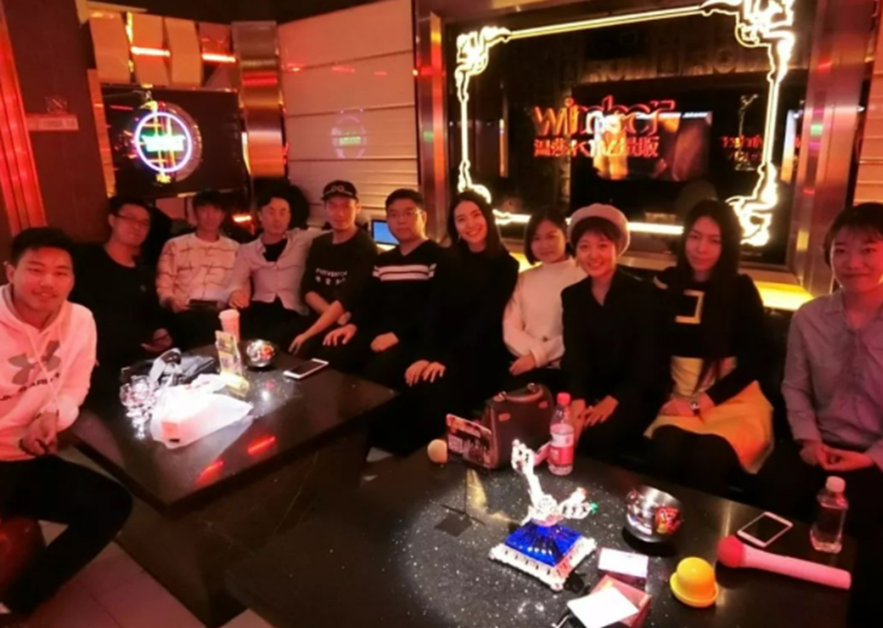 20人包间需要多大面积?去ktv唱歌需要注意的地方?