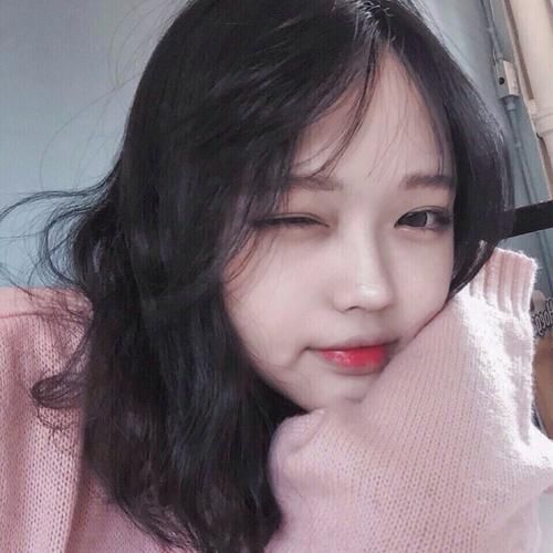 壹汐研:嫦娥眉是一种历史悠久而优雅的眉型,源自于中国神话传说