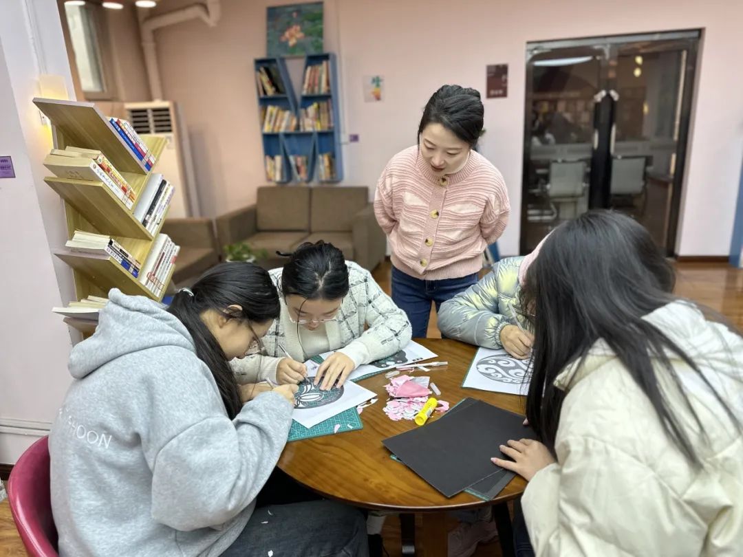 我与信院的故事杜亚婧细致入微开启我和阿信的第十年