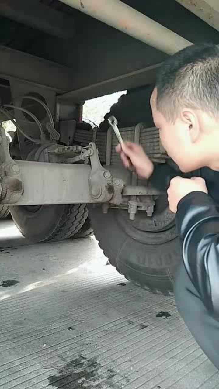 货车的刹车怎么调,往哪调是紧,往哪调是松