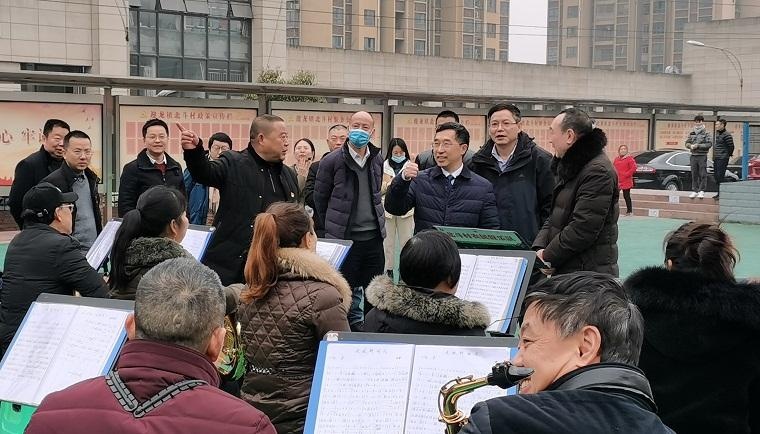 马岱良前往南岸宣讲调研:北斗村农民管乐队奏响文明乐章