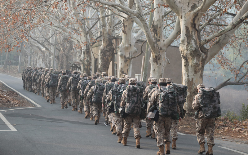 武汉警备区扎实开展练兵备战 新年开训向实战靠拢