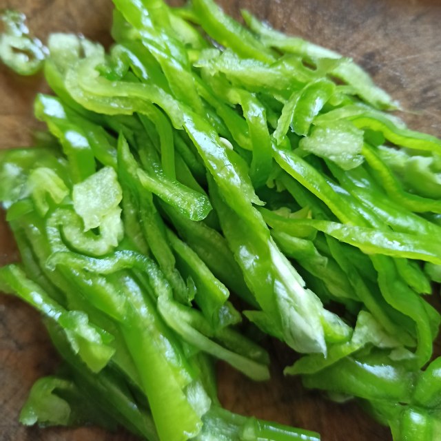 凉拌青椒土豆丝,清清淡淡好滋味