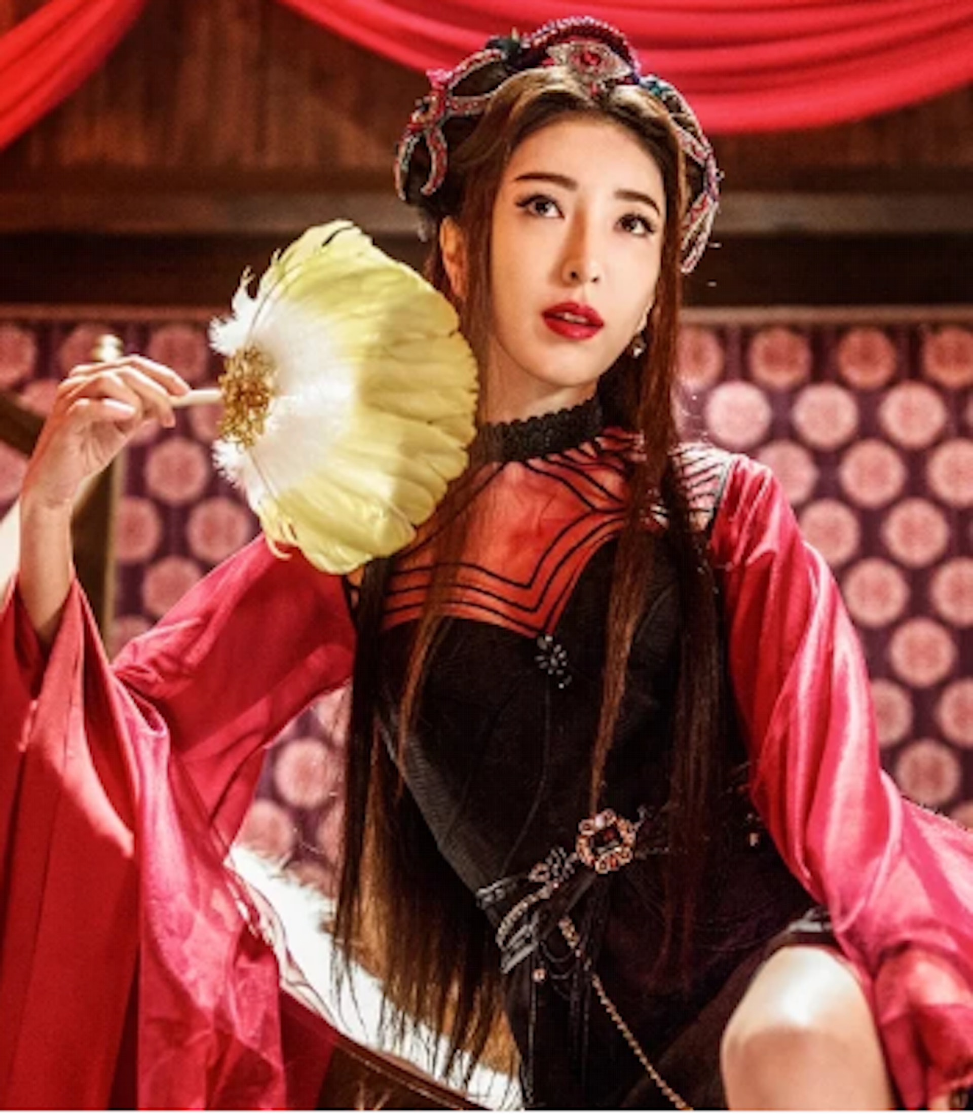 又疯又美!杨谨华在《凌云志》中成为最炫反派