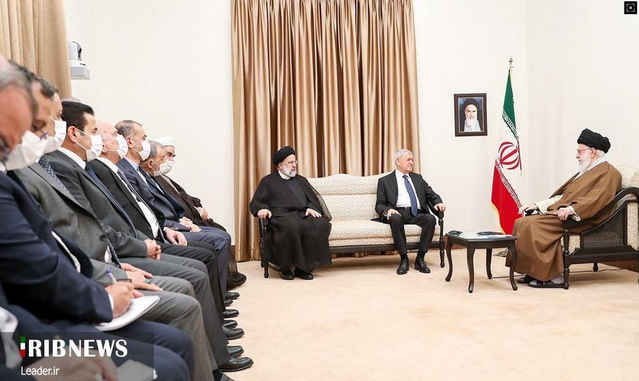 伊朗美国##哈梅内伊#伊朗最高领袖哈梅内伊29日会见来访的伊拉克总统