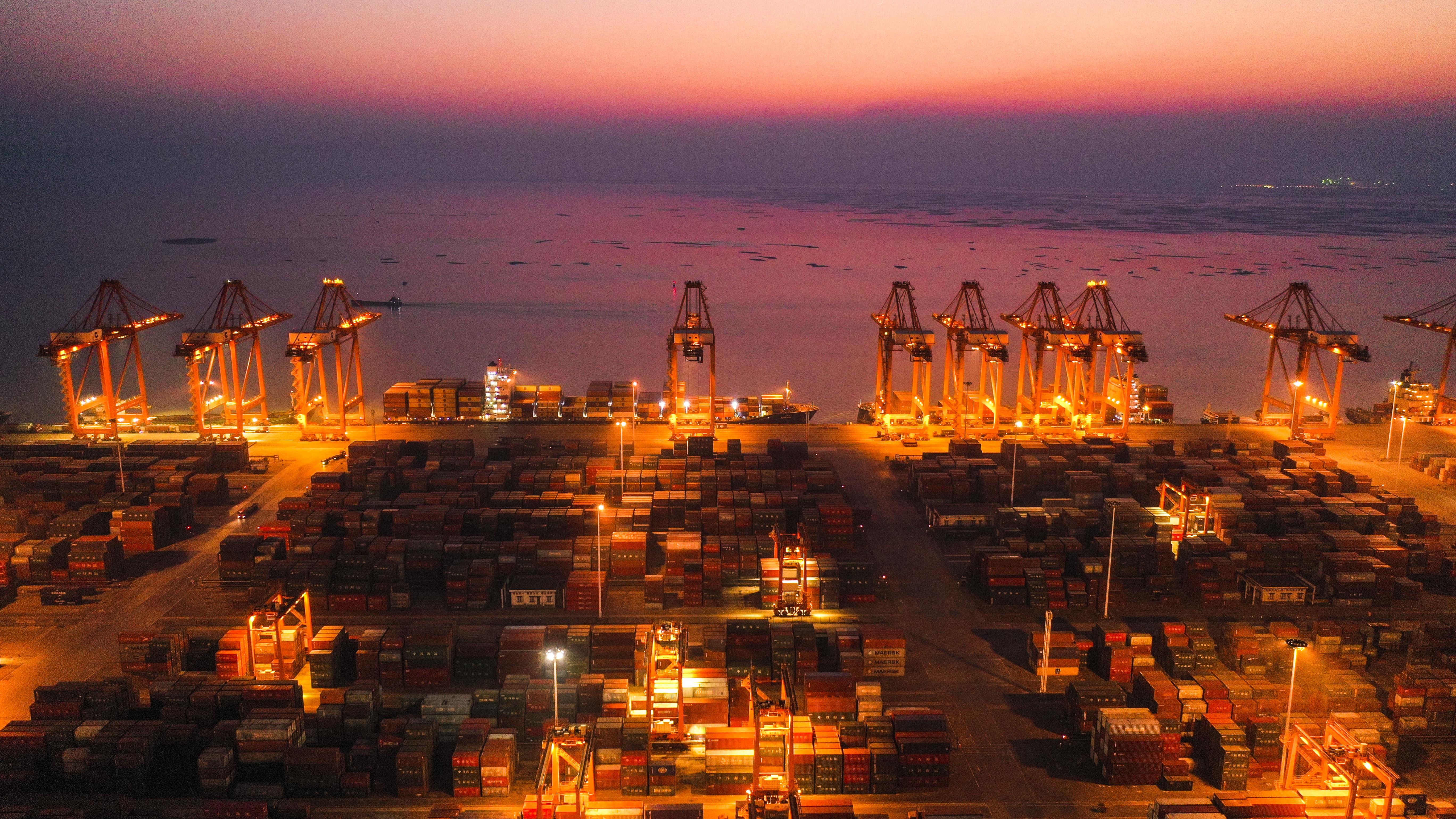 一二三级欧美视频引发全球关注讨论，多国媒体纷纷报道相关争议，网友激烈辩论内容边界，专家呼吁加强监管引导。