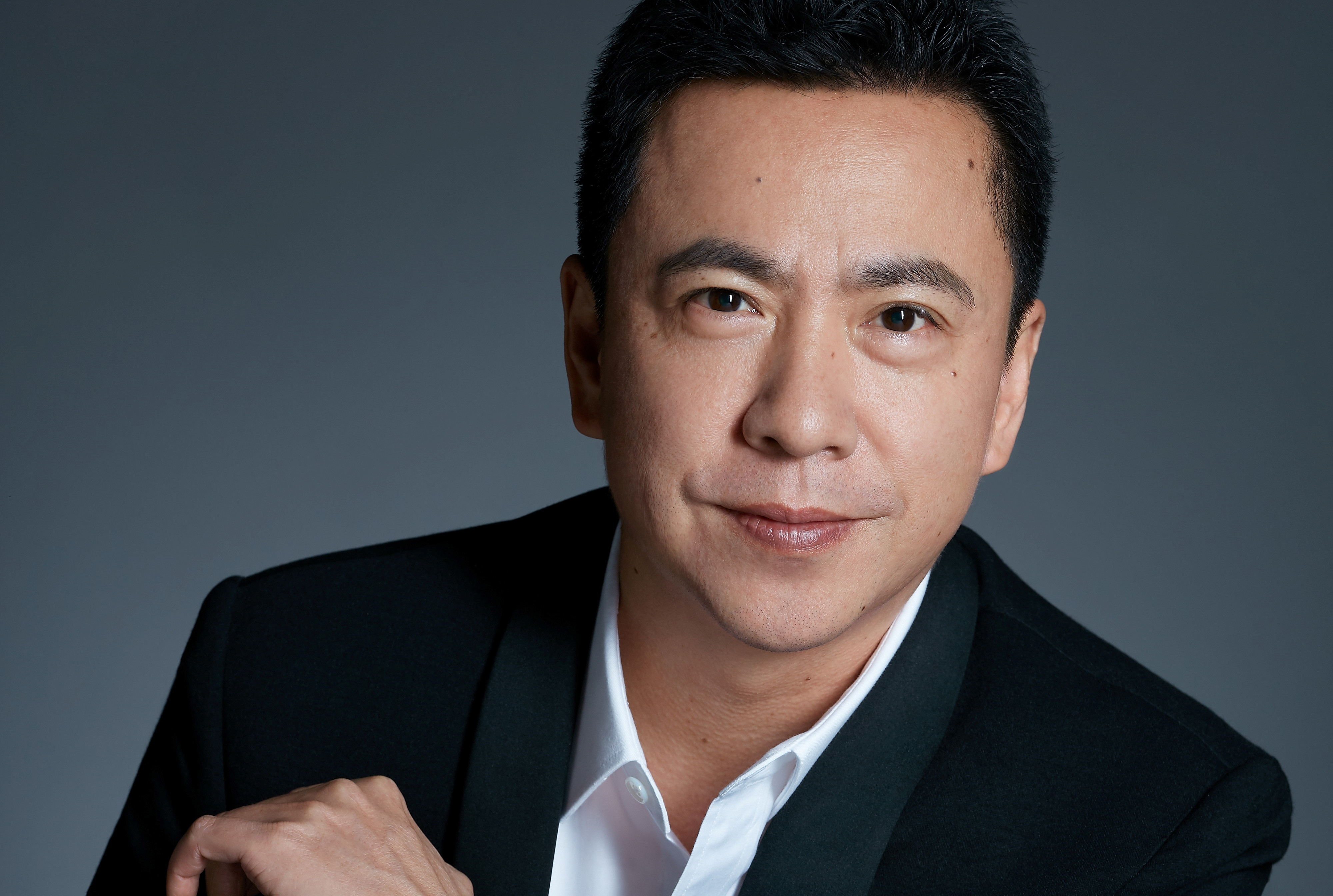 华谊兄弟副董事长,ceo王中磊:重启到加速,华谊靠内容逐渐找回市场信心