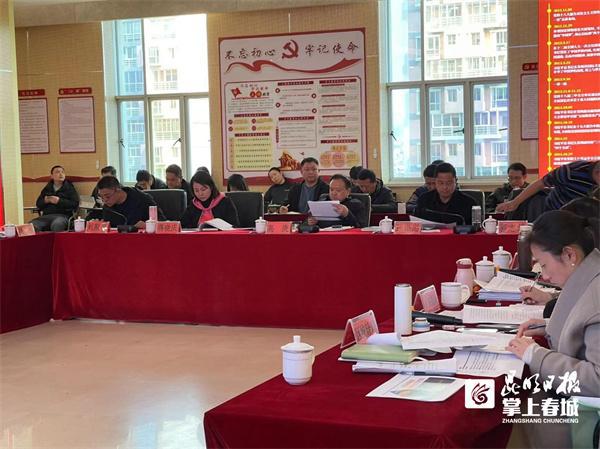 撸起袖子加油干!盘龙区政府在金辰街道召开现场办公会