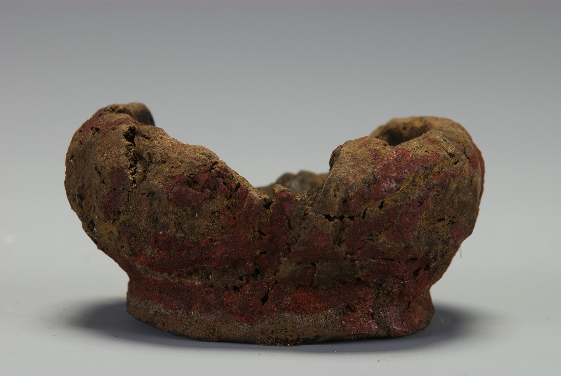 禁止出境文物之"河姆渡文化木胎朱漆碗"