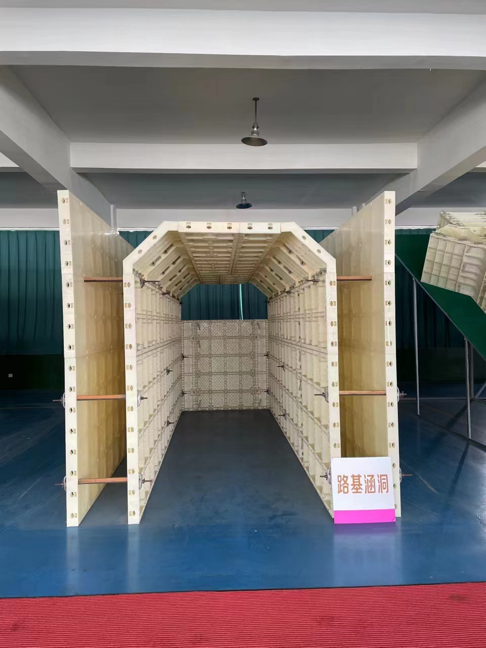 解锁塑料模板厂的秘密,你一定会爱上!