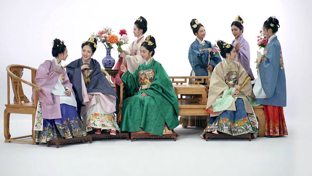 走近"明华堂":香港设计师创立汉服品牌 让世界窥见中国服饰之美|国潮