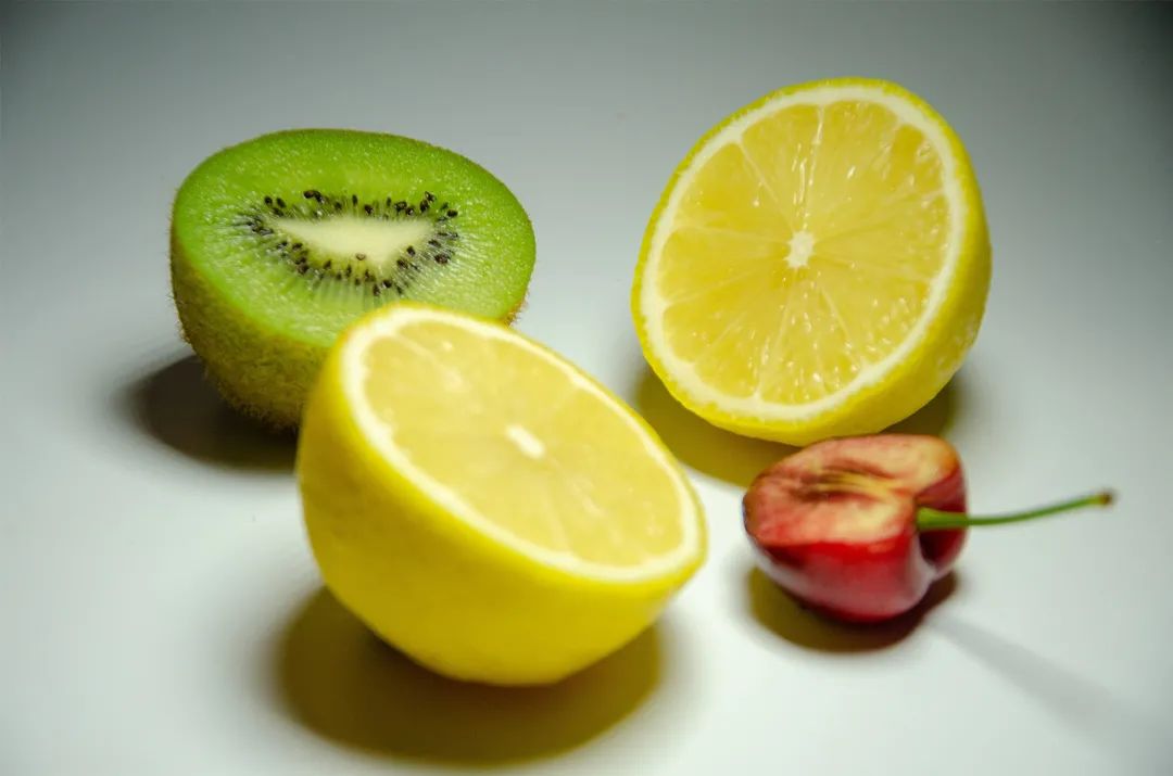 youre a lemon 意思是"你是个柠檬"?快别骂人了