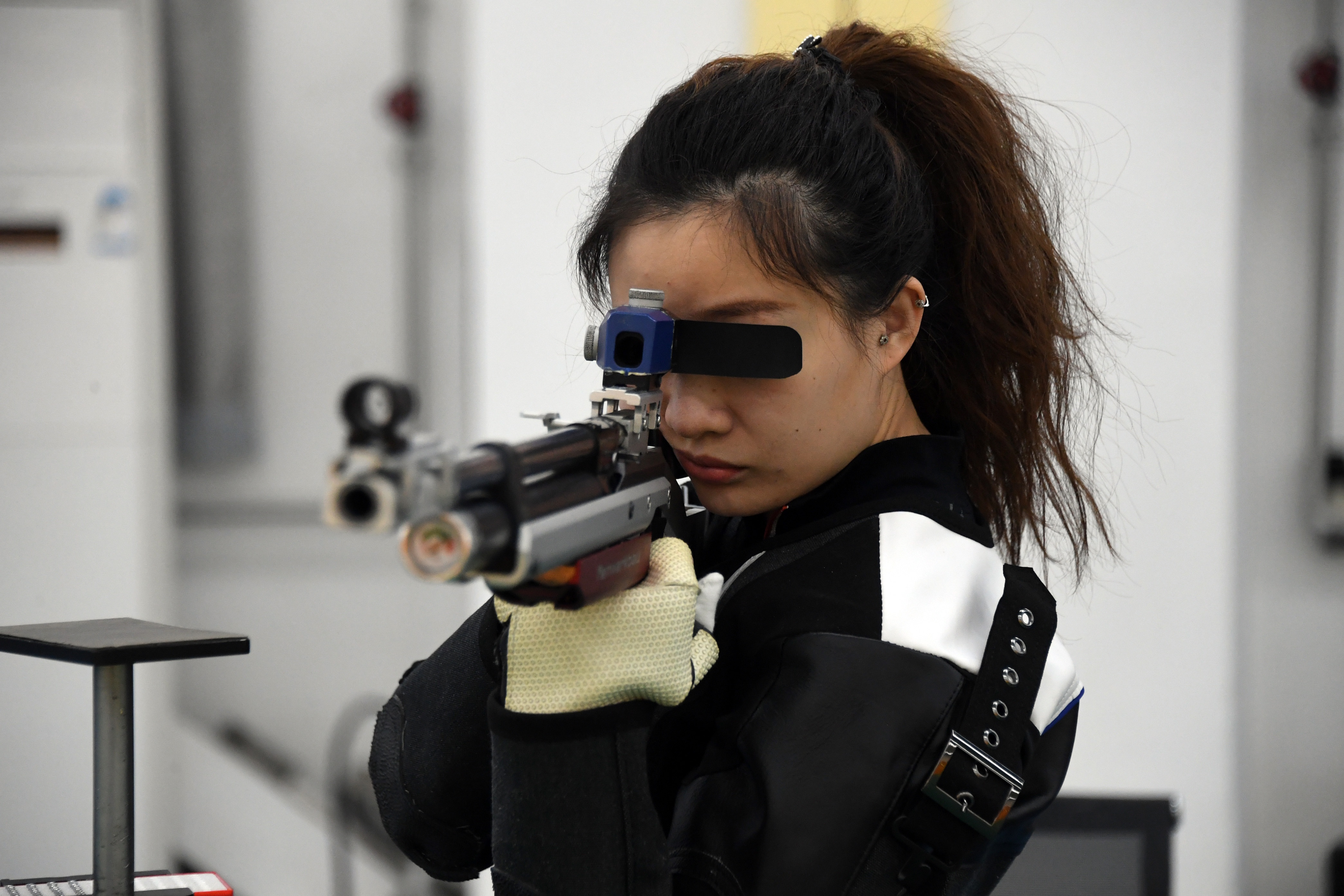 (新华全媒 )"90后射击小姐姐"的冬季运动生活