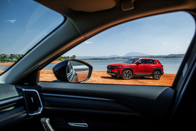 这不是电影《黑金》片段,梁家辉为马自达代言:我们坐的是马自达