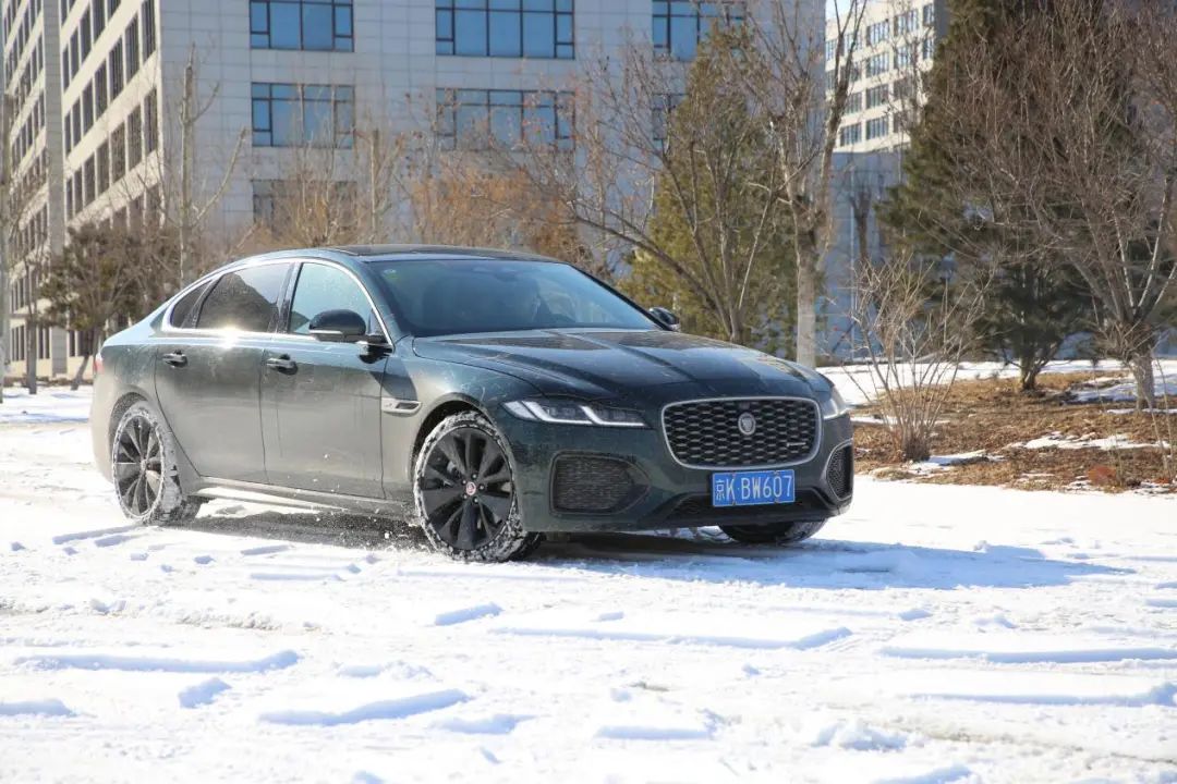 如何看懂英国人的浪漫?牛车网试驾捷豹xfl