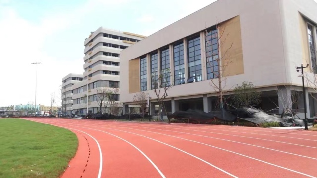 杭州第四中学江东学校正式启用,首批480名学生在此开启新篇章