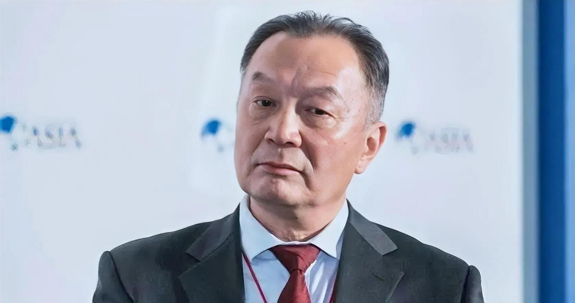 温铁军老师说,如果你家里在农村还有亲戚的话,就告诉