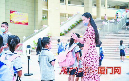 全国文明校园厦门实验小学抓住碎片化德育教育