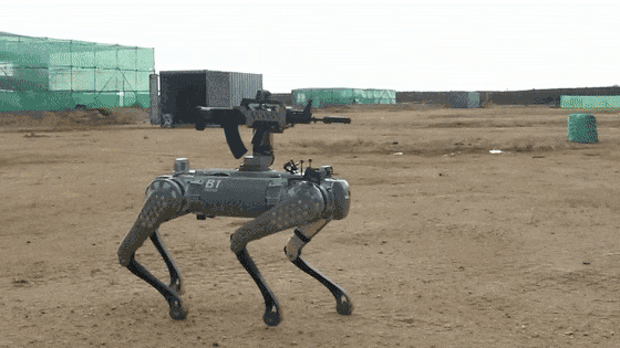 又火了!国产机器狗,背上了枪冲锋!