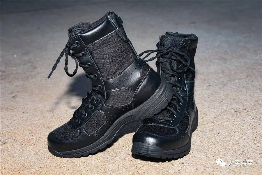 作战靴