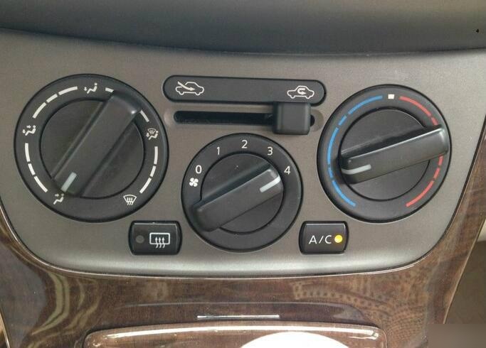 汽车行驶的时候空调会制冷,停下来就不制冷?