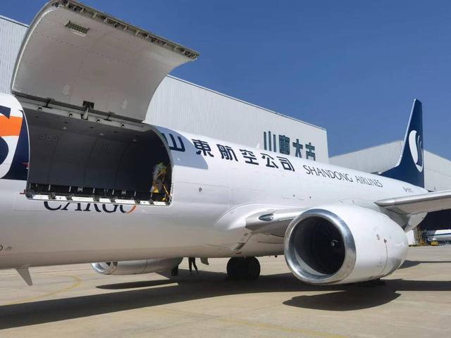 客貨並舉開新篇,山航首架b737-800貨機交付